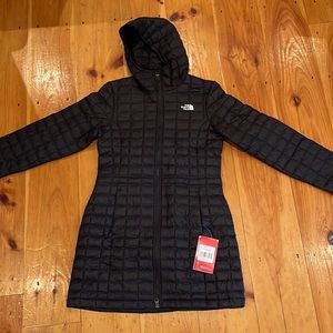 Brand new with tags.  Women’s small North face quilted jacket.
